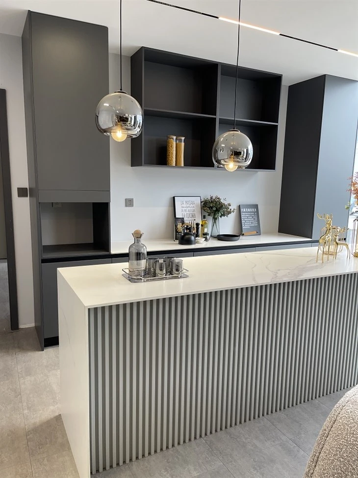 two tone kitchen cabinets (1)